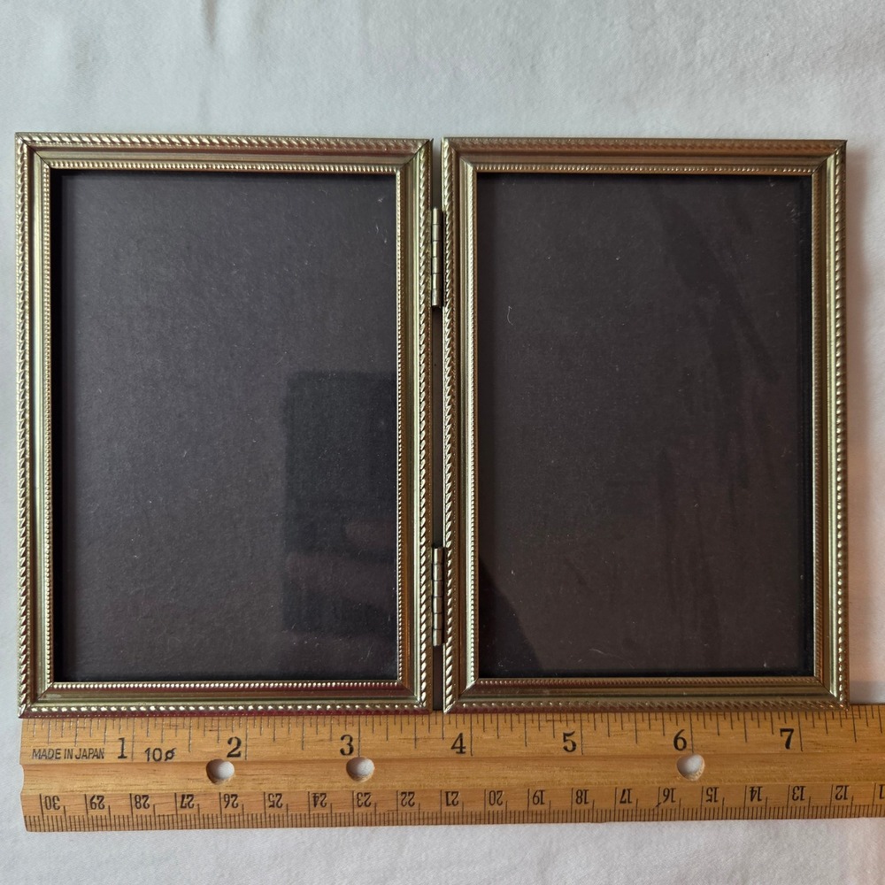 Vintage Brass Double Hinged Picture Frame 3.5x5 Filigree Gold Tone Made in Japan